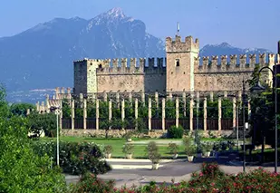 Die Scaliger-Burg von Torri del Benaco