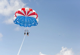 Parasailing am Gardasee